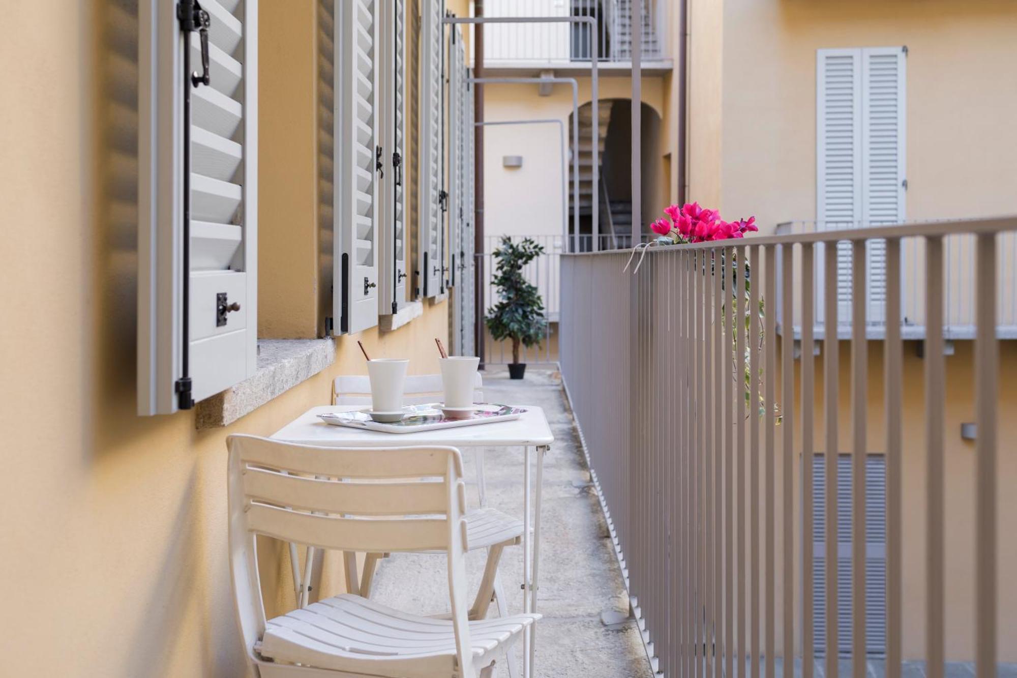 Domus Apartments Como - By Relais Di Giada Exteriör bild
